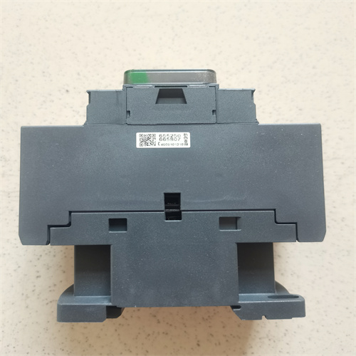 接觸器 LC1D258E7C (1)